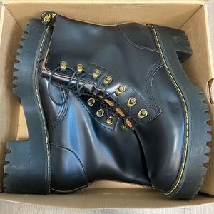 🌹✨ Never Worn Doc Martens ✨🌹